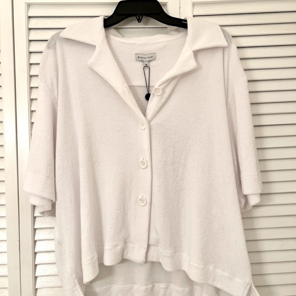 Gianni Bini Top NWT Terry Cloth Top Front Button Short Sleeve Adorable Size M😊 - Picture 5 of 6